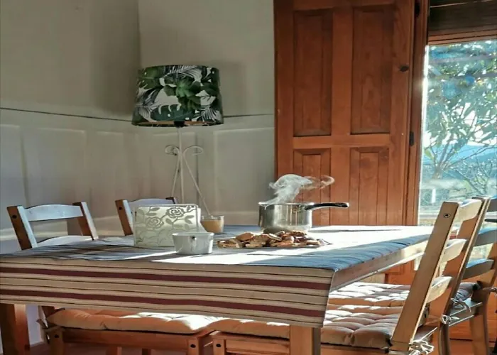 Casa de Férias CR LA CUMBRE-Piscina Natural, Desconexión y Confort con vistas a Sierra de Gata TR-CC-00490 Gata