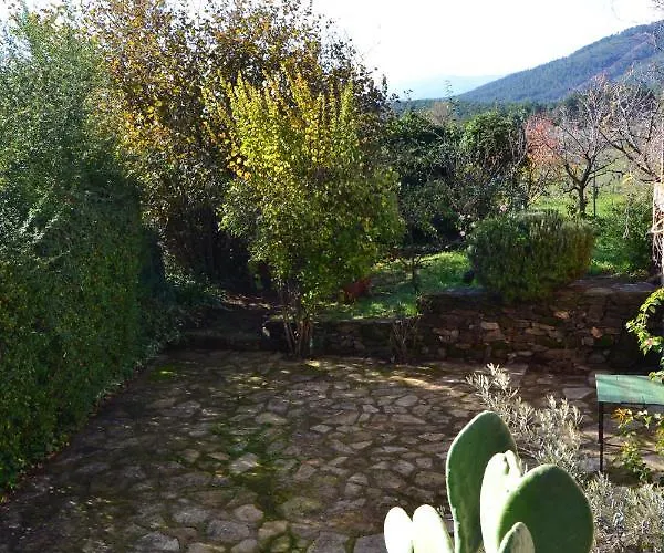 Casa de Férias CR LA CUMBRE-Piscina Natural, Desconexión y Confort con vistas a Sierra de Gata TR-CC-00490 *