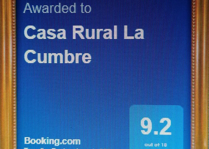 Casa de Férias CR LA CUMBRE-Piscina Natural, Desconexión y Confort con vistas a Sierra de Gata TR-CC-00490 Gata