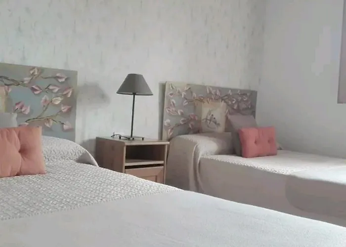 Casa de Férias CR LA CUMBRE-Piscina Natural, Desconexión y Confort con vistas a Sierra de Gata TR-CC-00490 *